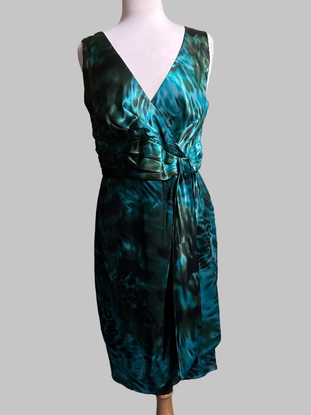 Signature by Robbie Bee 100% Silk Teal Blue Green Watercolor Dress V-Neck 10